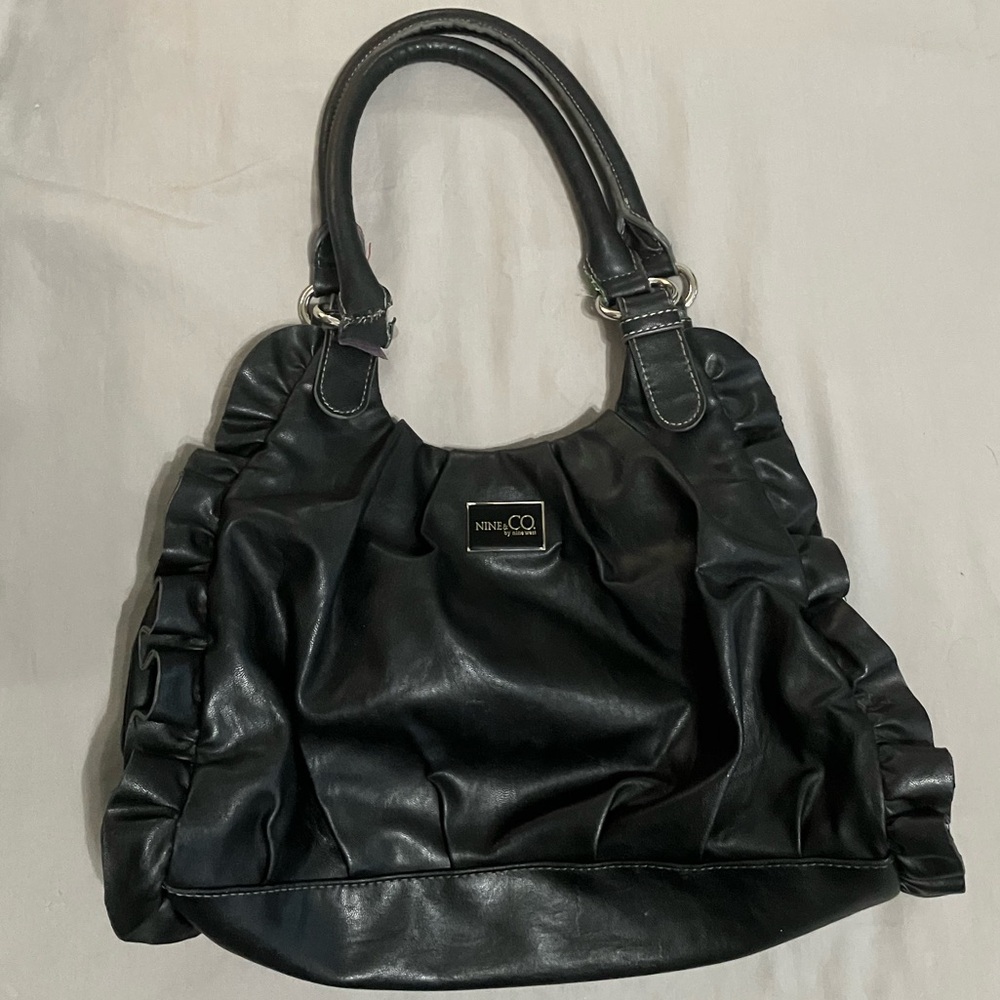Nine & Co. Elegant Black Shoulder Bag
